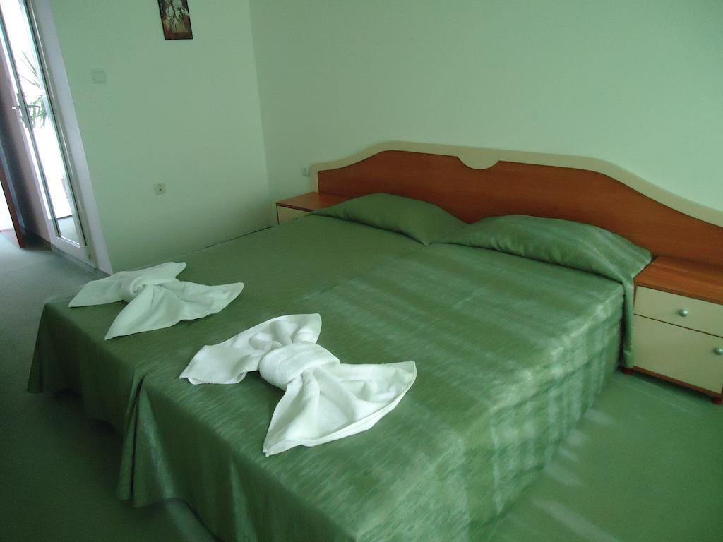 Pension Ruskovi Guesthouse Ravda Quarto foto